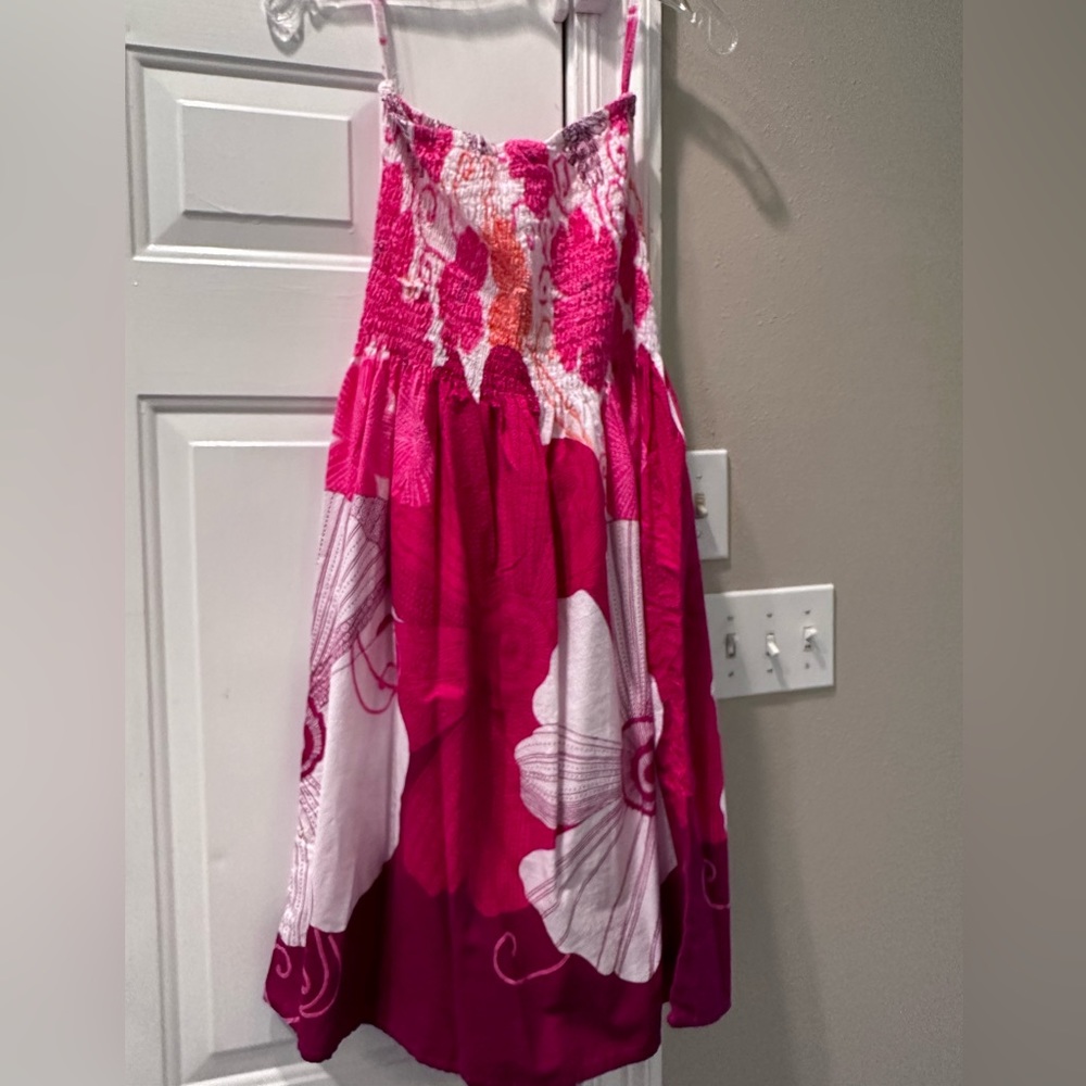 Strapless smocked pink dress. One Size.